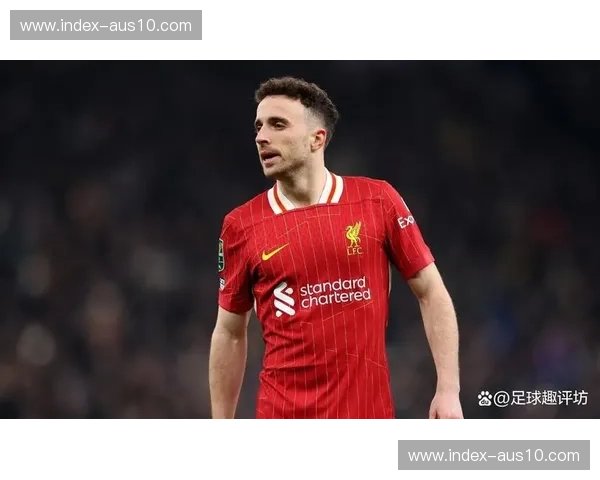 利物浦三前锋换位频繁,萨拉赫迪亚斯若塔交叉跑动 利物浦三前锋换位频繁,萨拉赫迪亚斯若塔交叉跑动