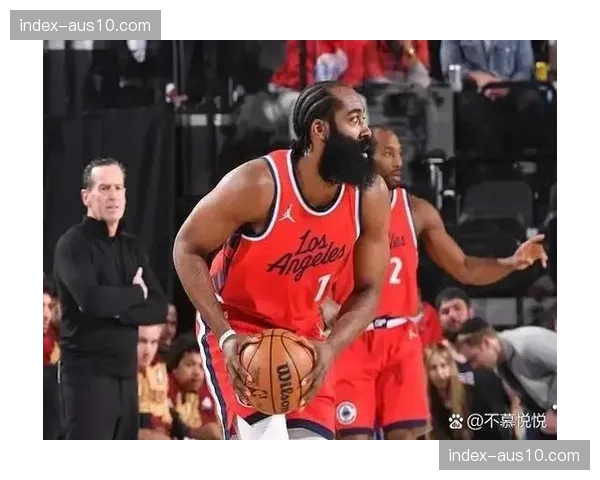 哈登三分球11中5罚球8中7 外线火力为球队提供稳定输出