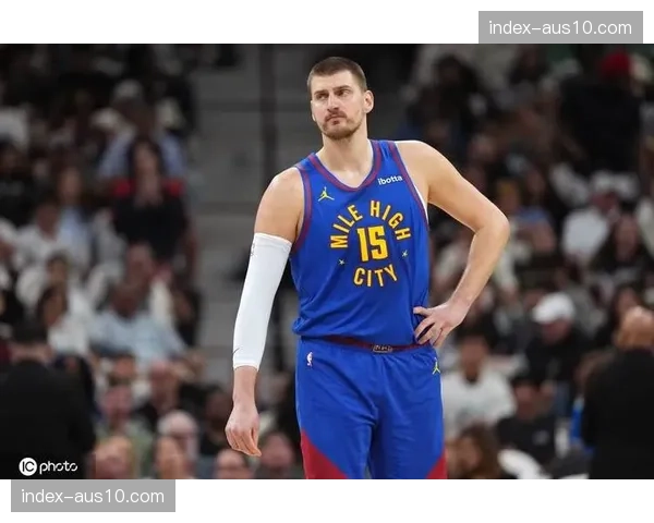 掘金卡约底角三分接约基奇助攻,空间型四号位价值体现